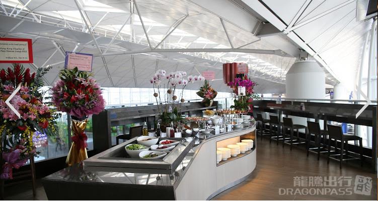 Бизнес-зал Plaza Premium Lounge (Gate 35) в аэропорту Гонконг (HKG)