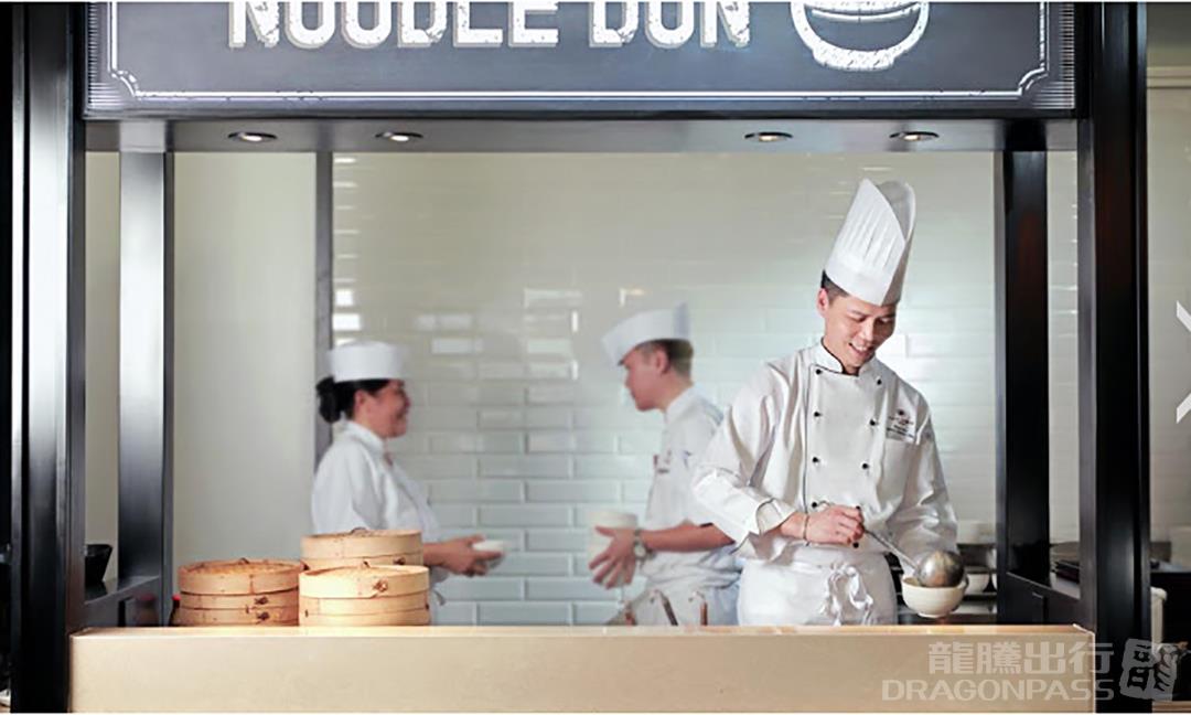 Бизнес-зал Plaza Premium Lounge (Gate 35) в аэропорту Гонконг (HKG)