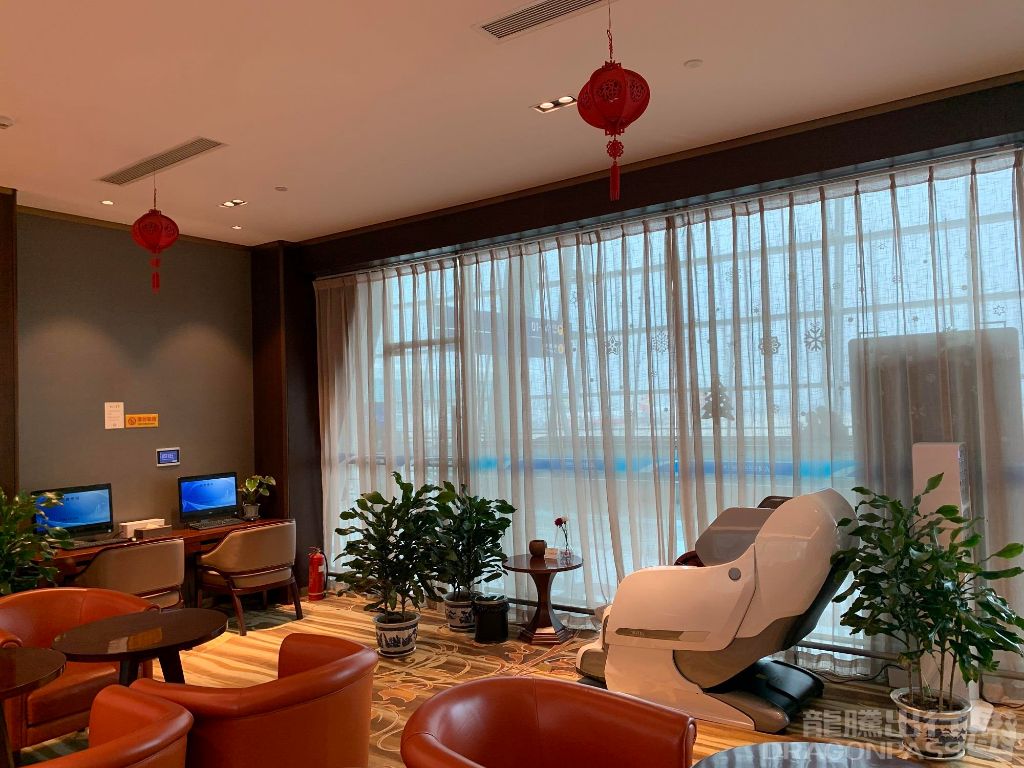 Бизнес-зал First Class Lounge No.8 в аэропорту Ухань-Тяньхэ (WUH)