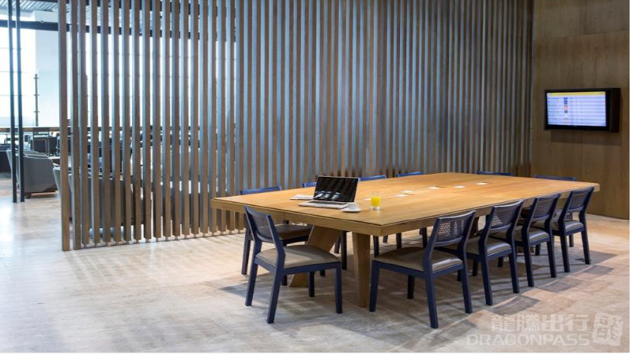 Бизнес-зал LATAM VIP Lounge в аэропорту Гуарульюс (GRU)