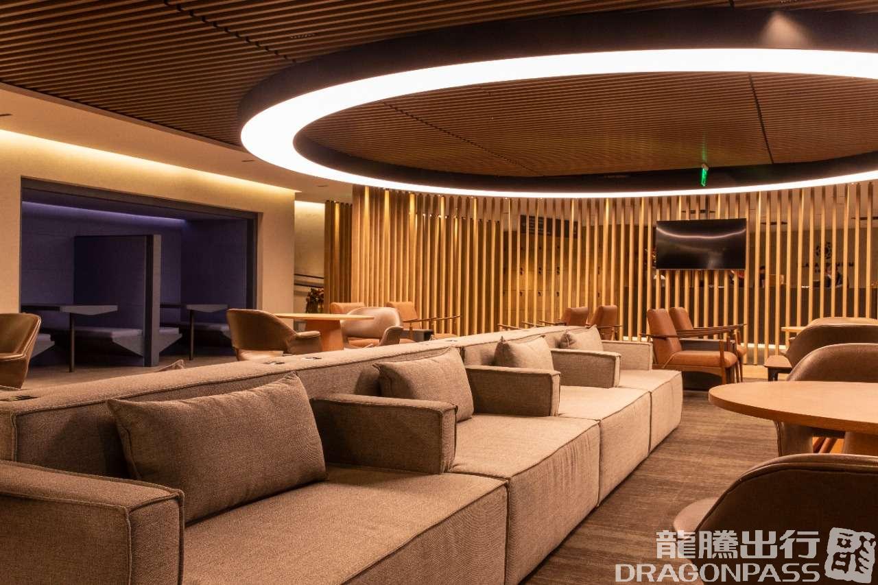 Бизнес-зал Plaza Premium Lounge в аэропорту Гуарульюс (GRU)