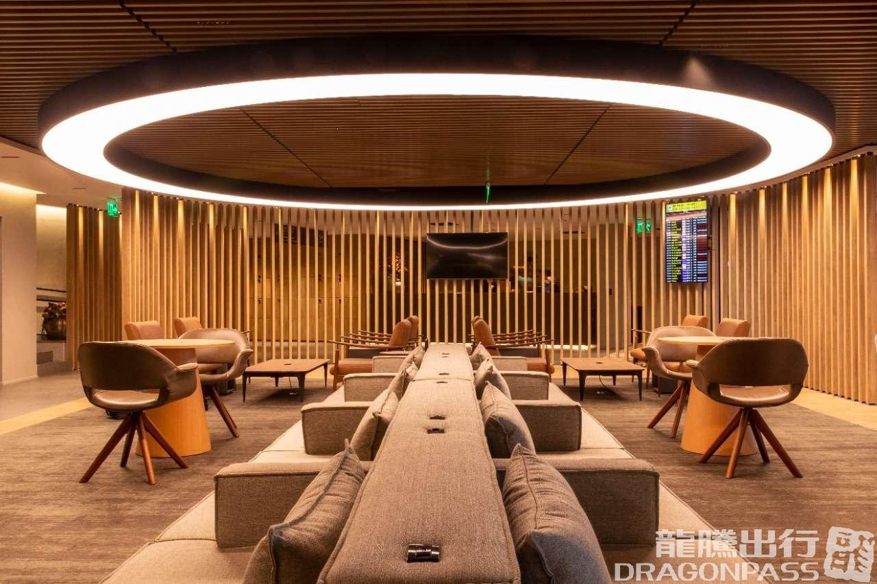 Бизнес-зал Plaza Premium Lounge в аэропорту Гуарульюс (GRU)