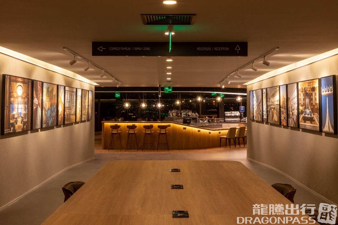 Бизнес-зал Plaza Premium Lounge в аэропорту Гуарульюс (GRU)