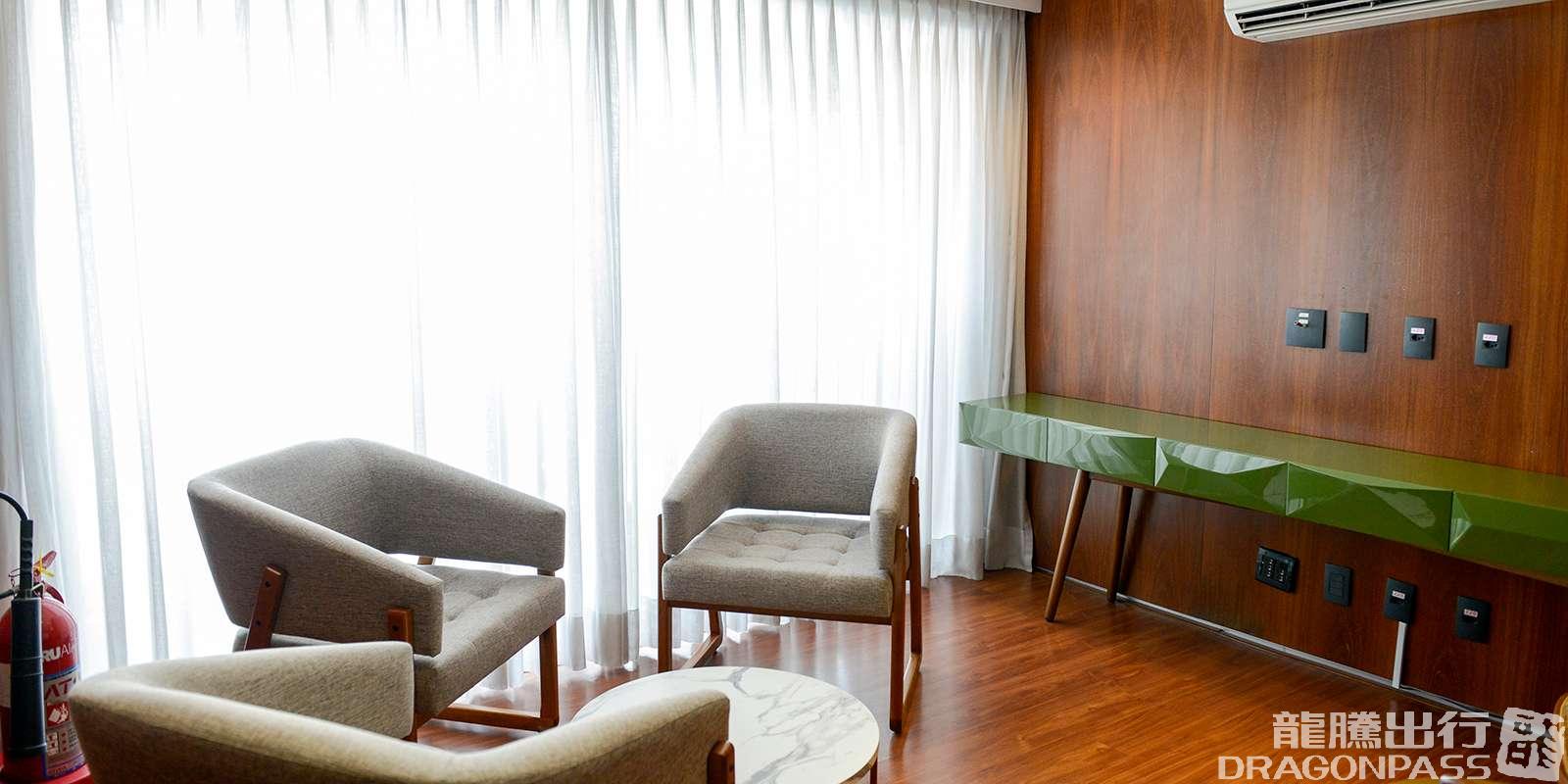 Бизнес-зал Plaza Premium Lounge в аэропорту Гуарульюс (GRU)