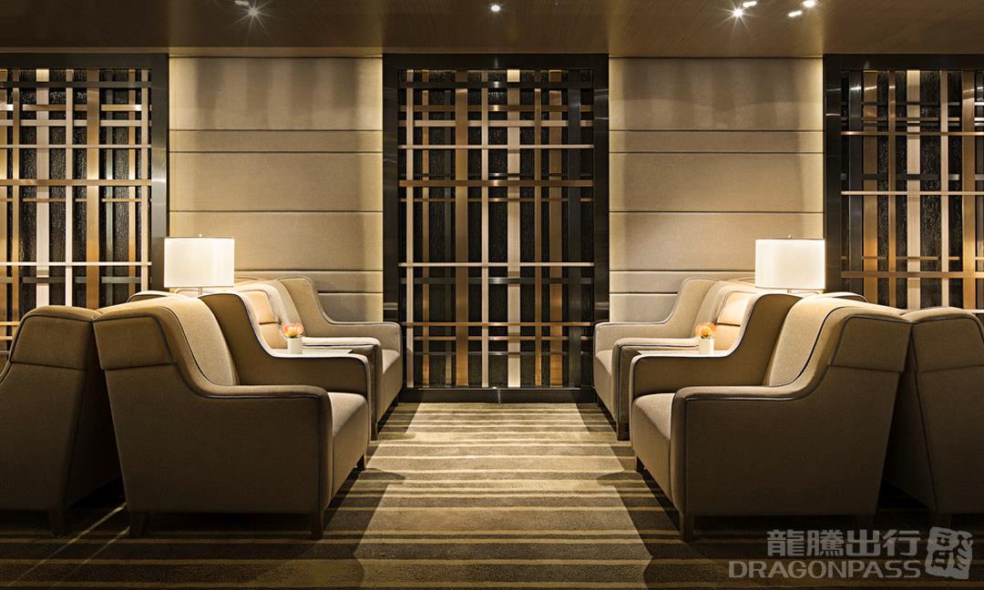 Бизнес-зал Plaza Premium Lounge (Gate 35) в аэропорту Гонконг (HKG)