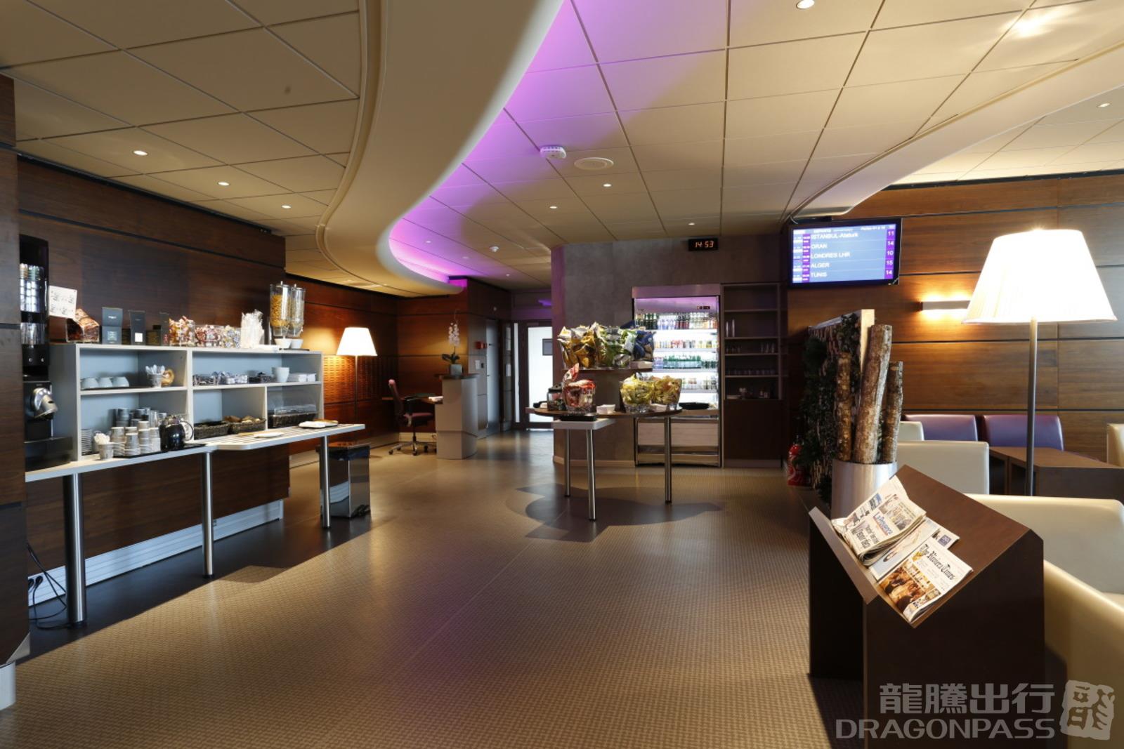 Бизнес-зал Cezanne Lounge в аэропорту Марсеил Провенс (MRS)