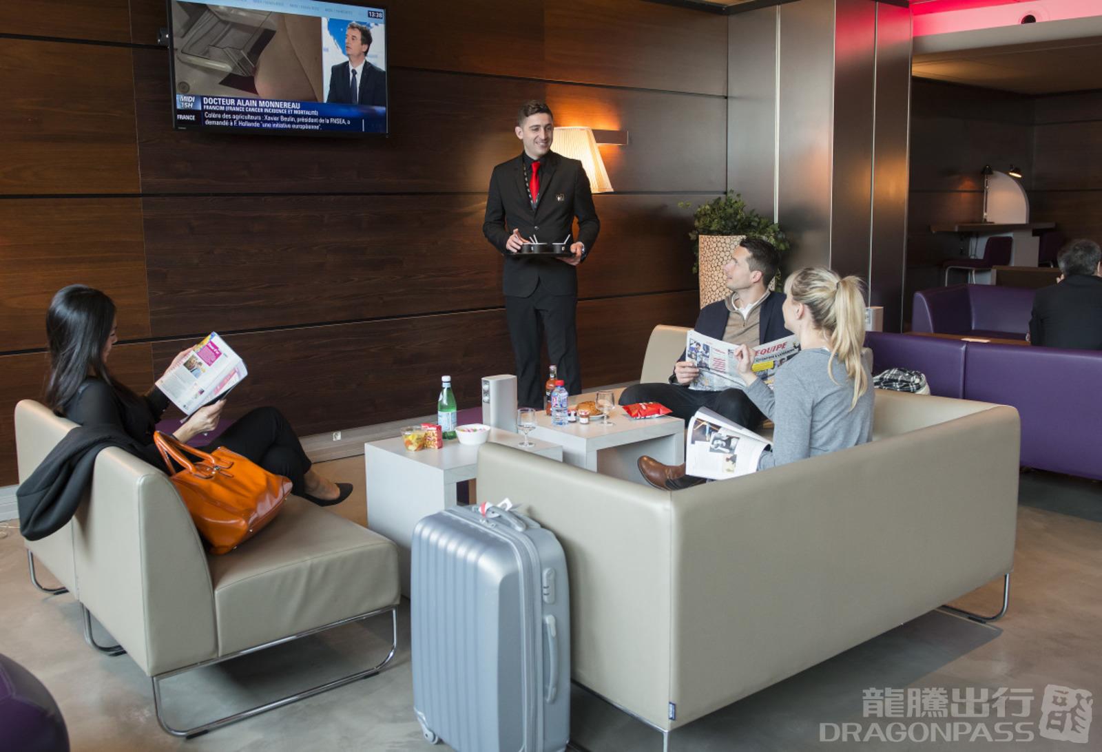 Бизнес-зал Cezanne Lounge в аэропорту Марсеил Провенс (MRS)
