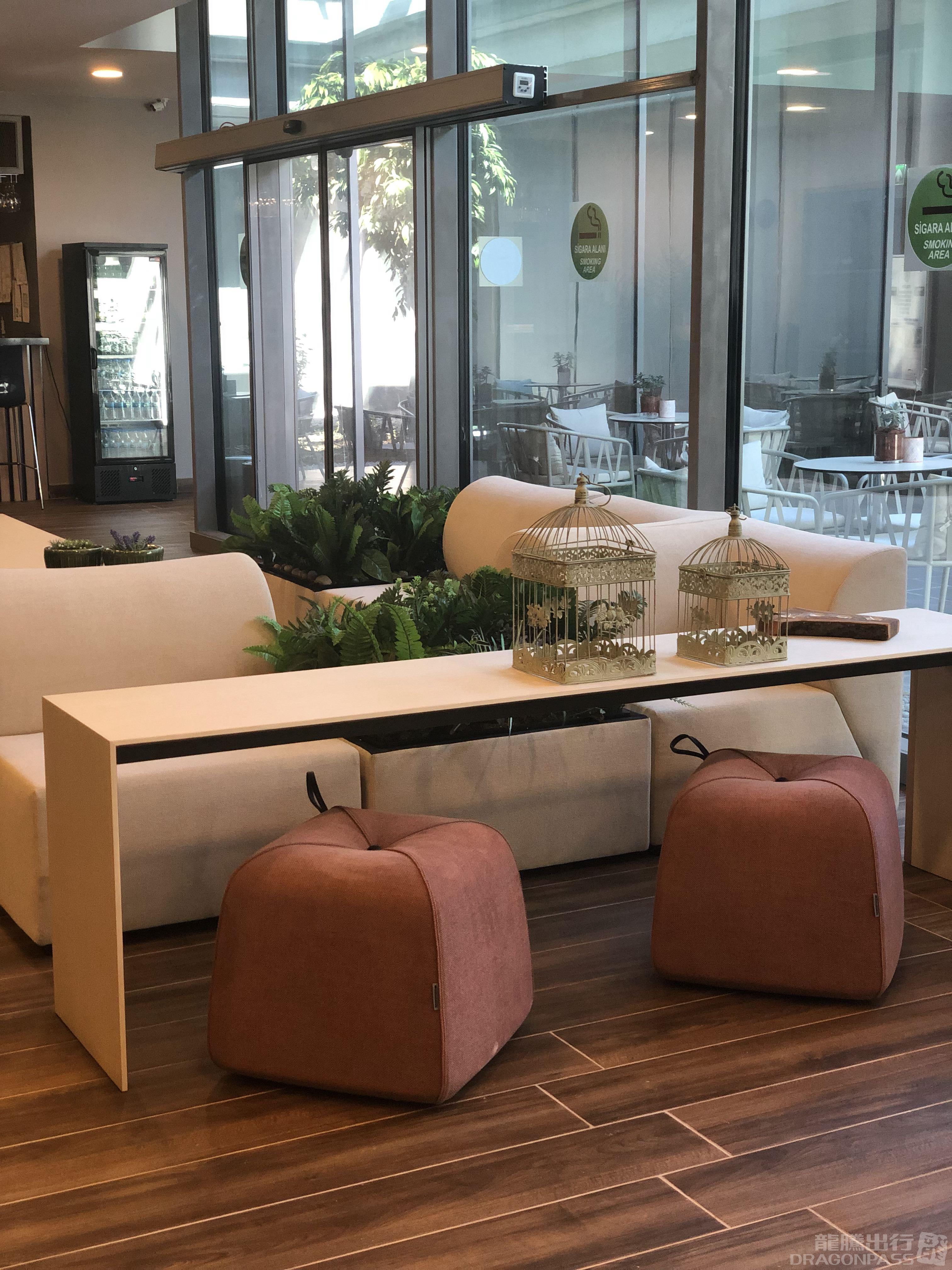 Бизнес-зал DLM LOUNGE в аэропорту Даламан (DLM)