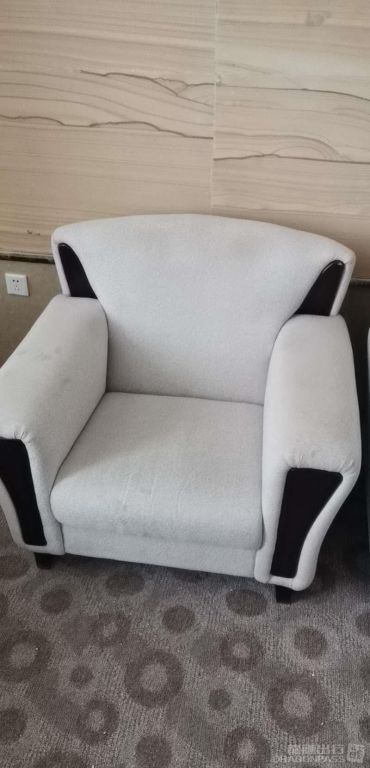 Бизнес-зал First and Business Class Lounge в аэропорту Аэропорт Канаси (KJI)