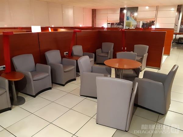 Бизнес-зал Air France Lounge в аэропорту Аэропорт Дуала (DLA)