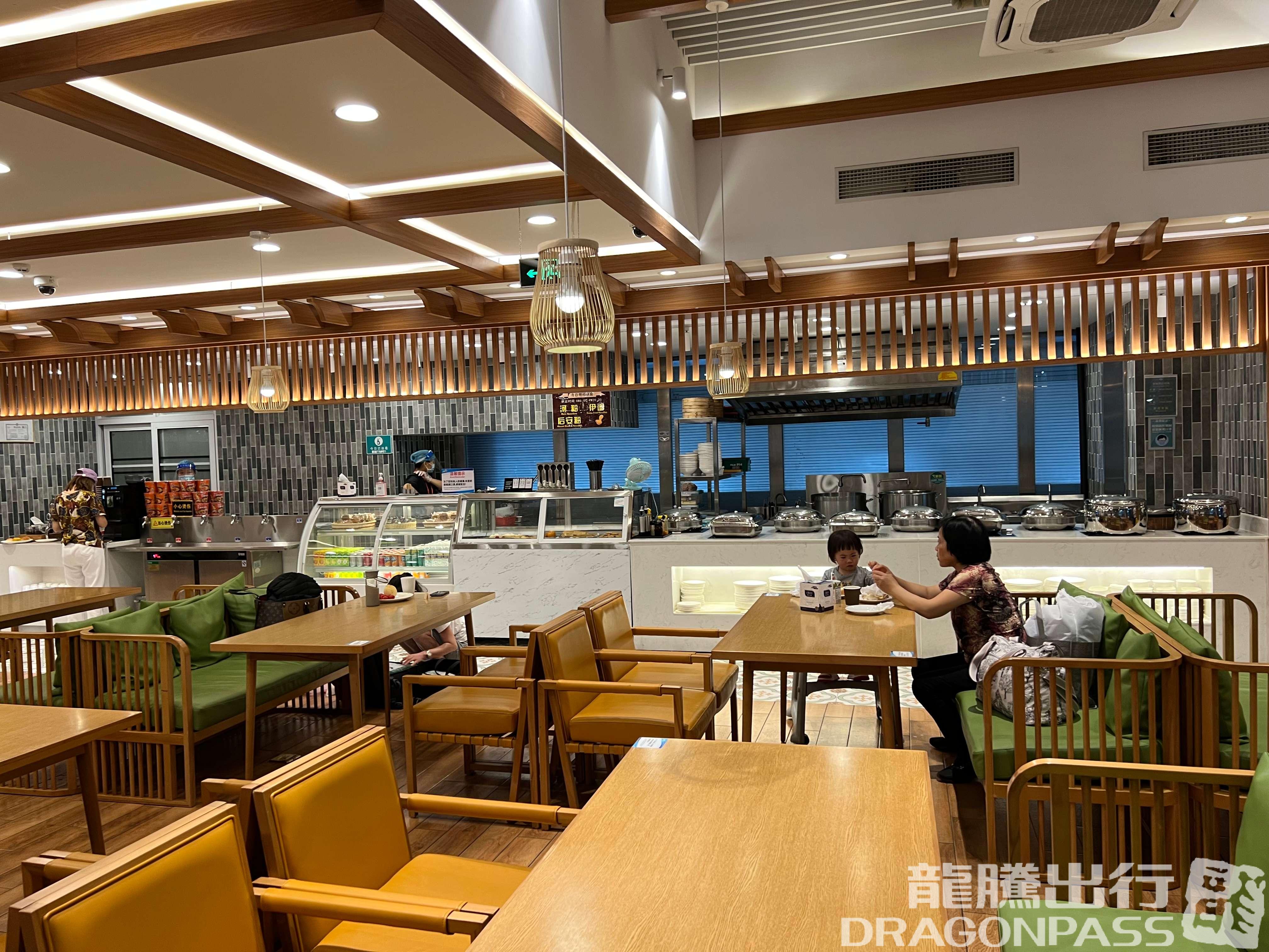 Бизнес-зал V2 First Class Lounge в аэропорту Санья Феникс (SYX)