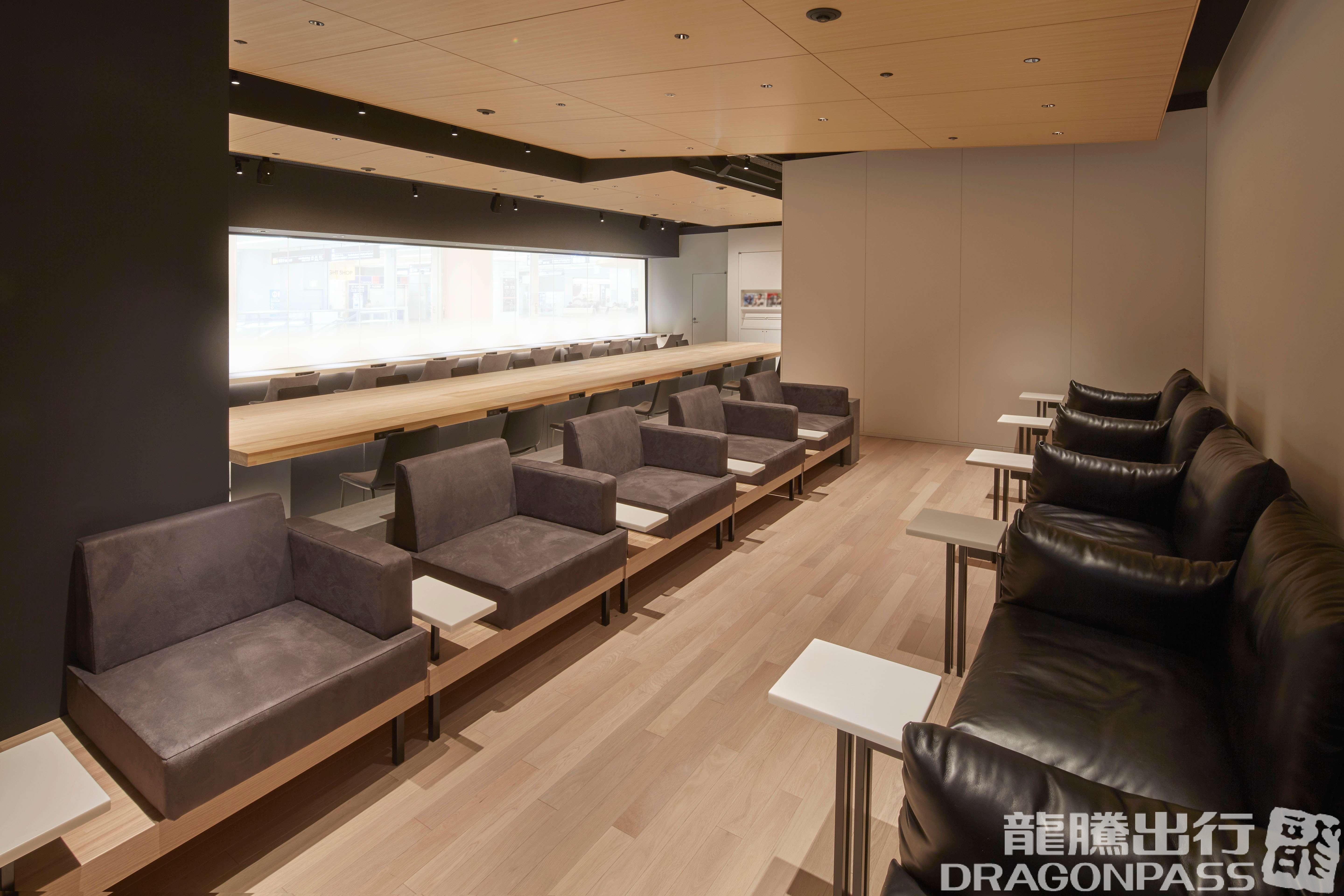 Бизнес-зал POWER LOUNGE CENTRAL(T1) в аэропорту Ханеда (HND)