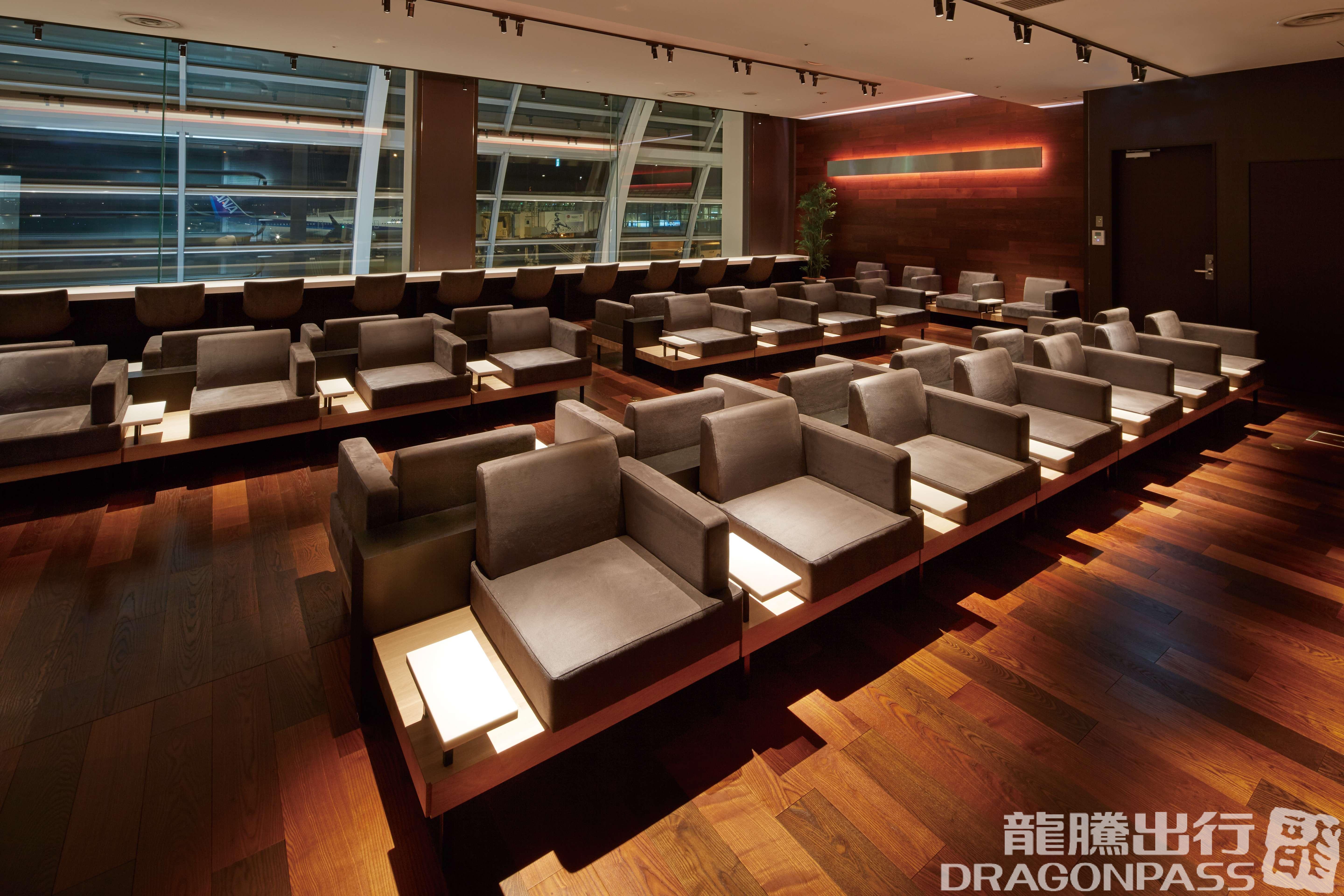 Бизнес-зал AIRPORT LOUNGE (South) в аэропорту Ханеда (HND)