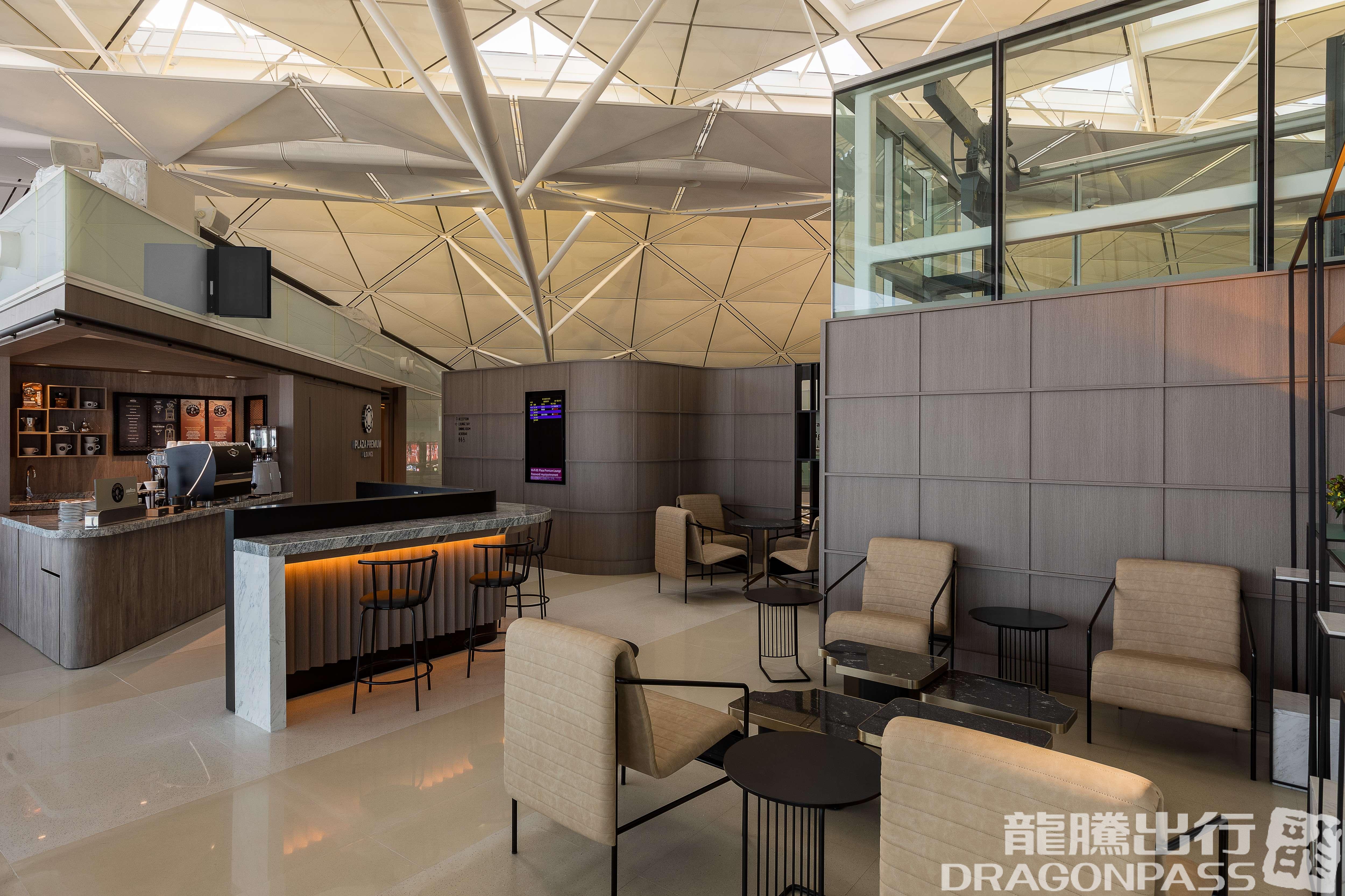 Бизнес-зал Plaza Premium Lounge (Gate 60) в аэропорту Гонконг (HKG)