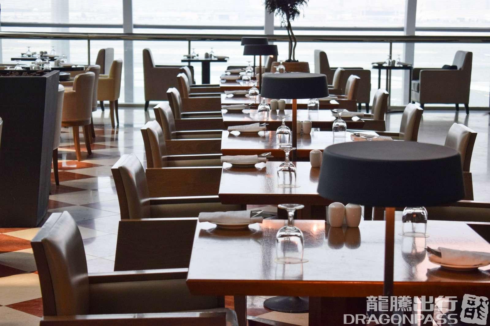 Бизнес-зал Ahlan Lounge @ Gate C13 в аэропорту Дубай (DXB)