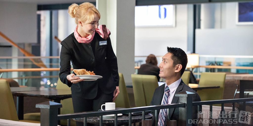 Бизнес-зал Plaza Premium Lounge (Pier C) в аэропорту Ванкувер (YVR)