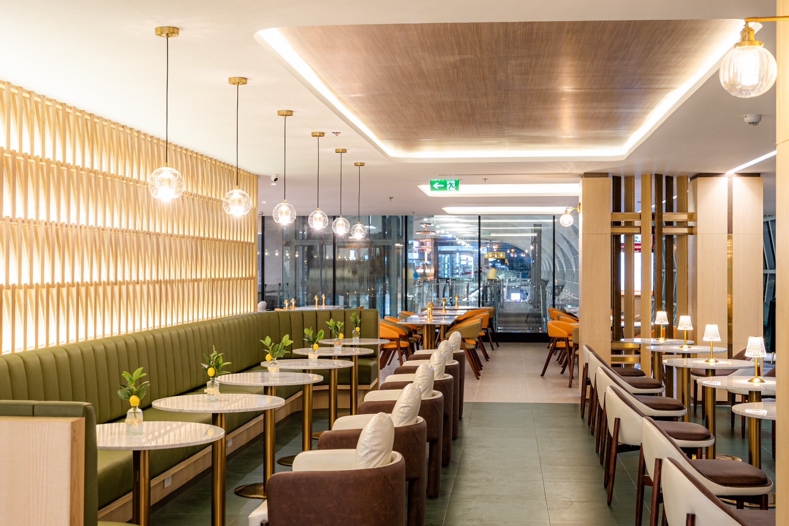 Бизнес-зал The Coral Finest Business Class Lounge (Cosmo) в аэропорту Суварнабхуми (BKK)