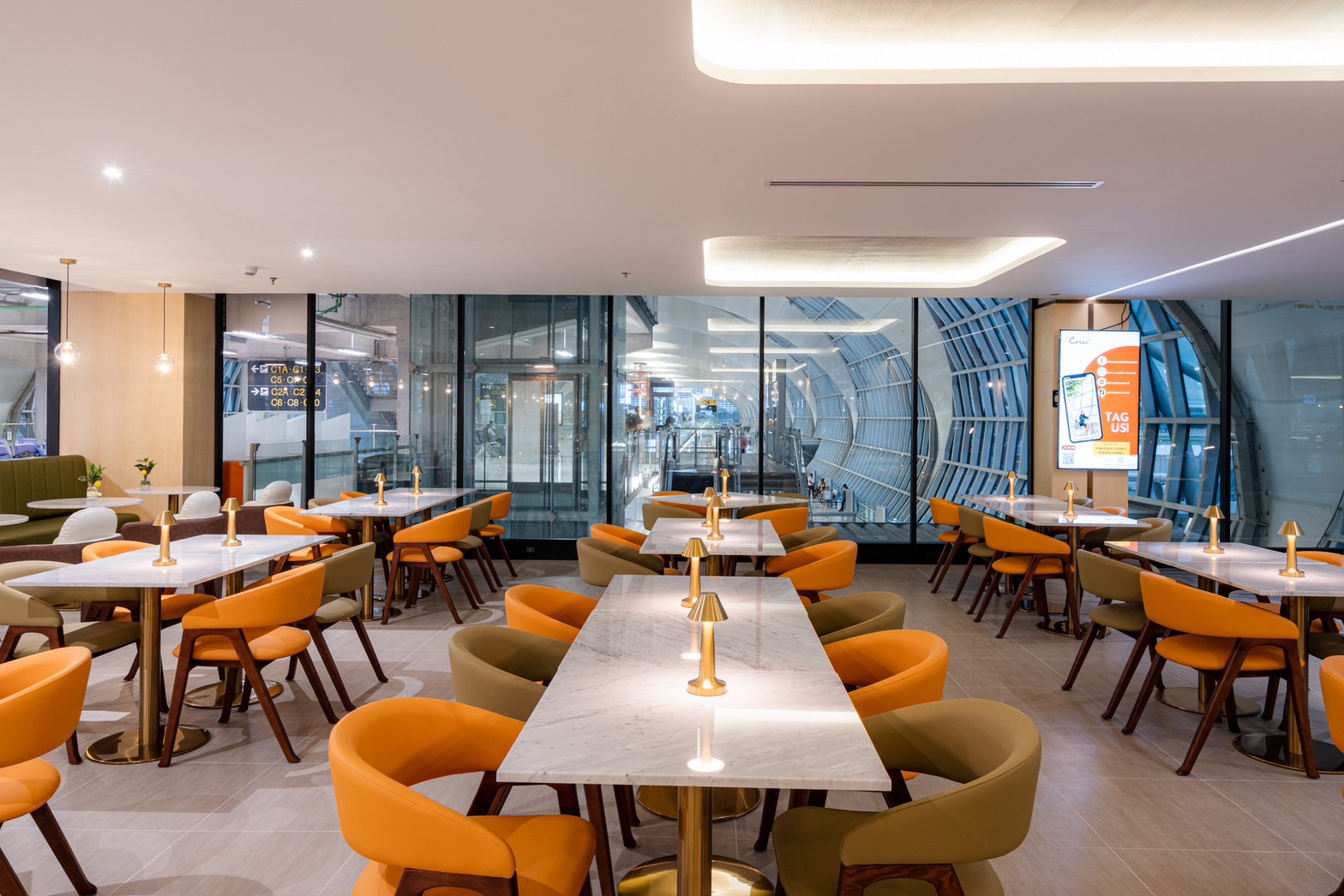 Бизнес-зал The Coral Finest Business Class Lounge (Cosmo) в аэропорту Суварнабхуми (BKK)