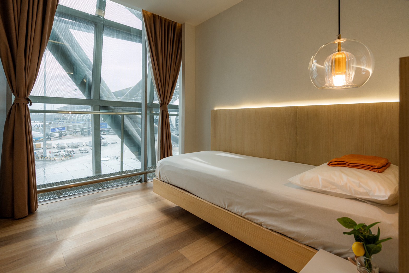 Бизнес-зал The Coral Finest Business Class Lounge (Cosmo) в аэропорту Суварнабхуми (BKK)