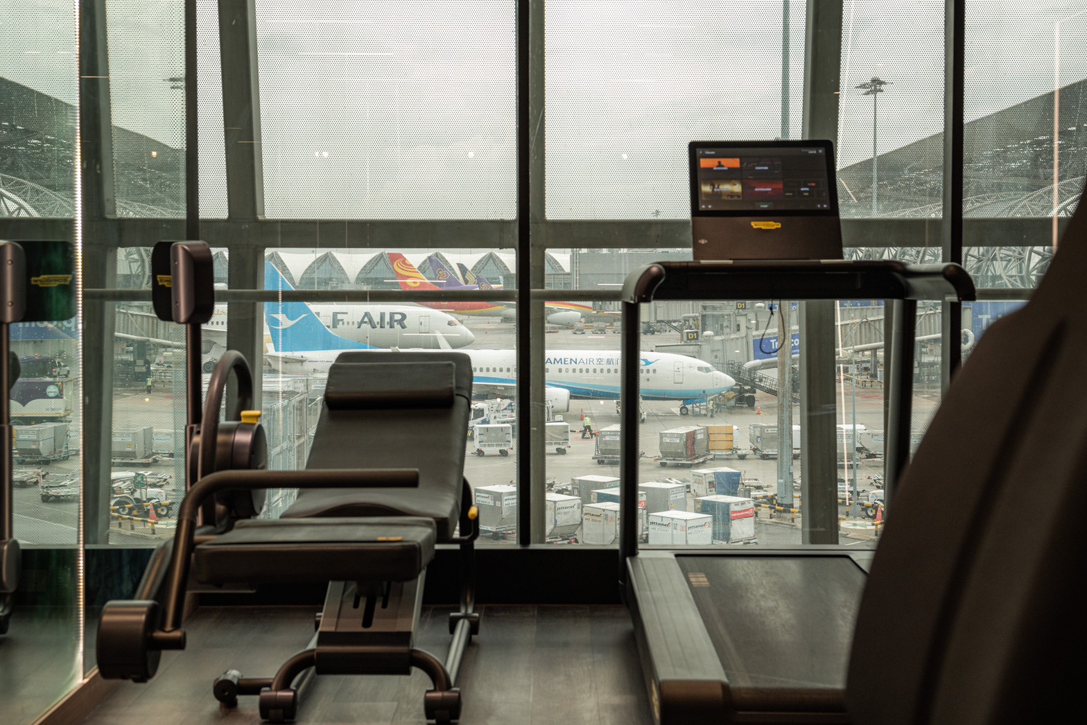 Бизнес-зал The Coral Finest Business Class Lounge (Cosmo) в аэропорту Суварнабхуми (BKK)