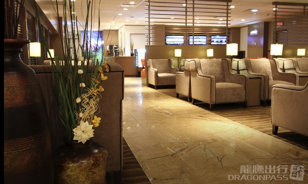 Бизнес-зал Plaza Premium Lounge (Non-US Departures) в аэропорту Эдмонтон (YEG)