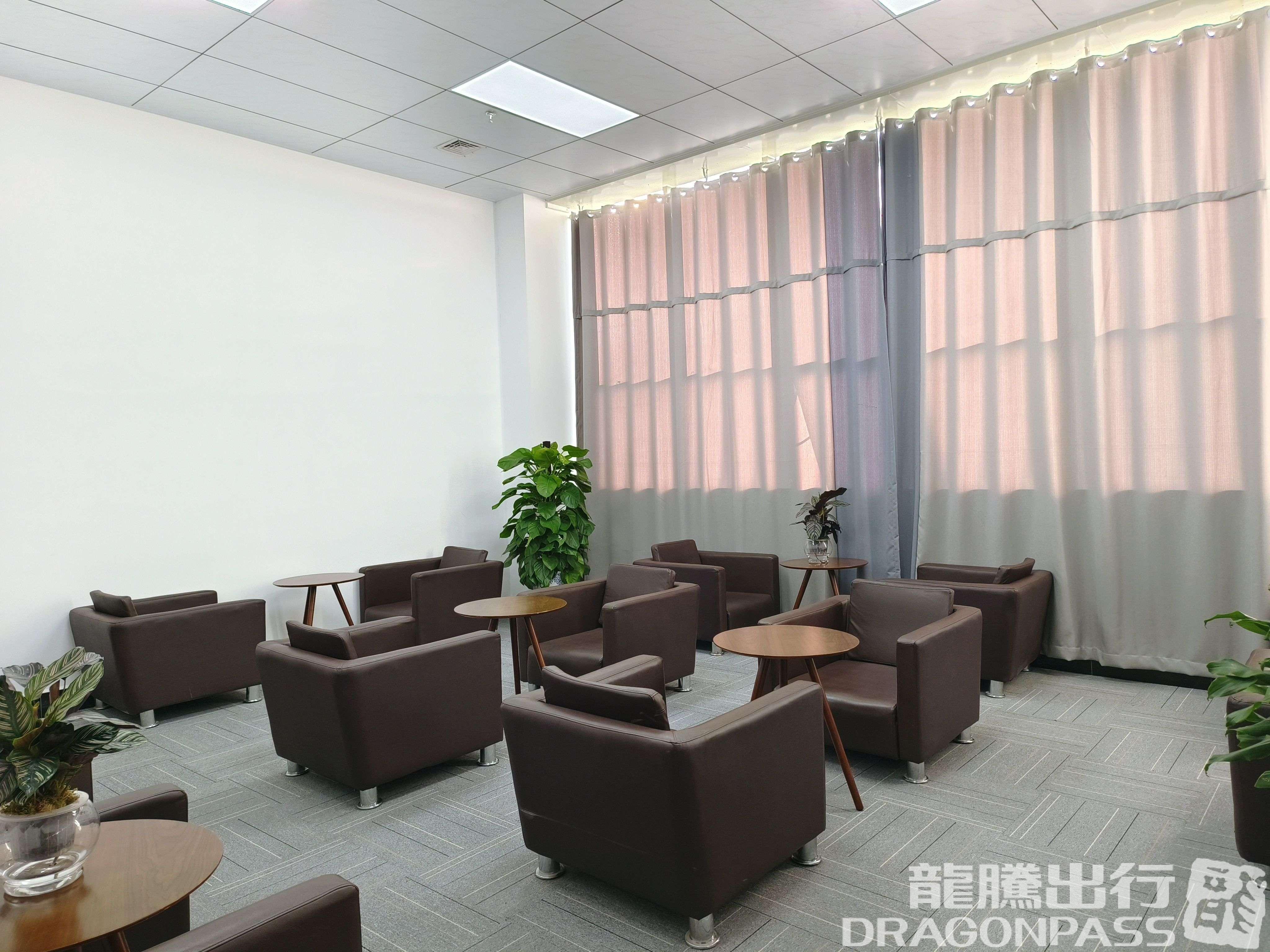 Бизнес-зал VIP Lounge в аэропорту Аэропорт Дэхун Мангши (LUM)