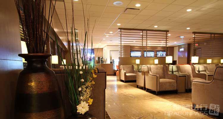 Бизнес-зал Plaza Premium Lounge (US Departures) в аэропорту Эдмонтон (YEG)