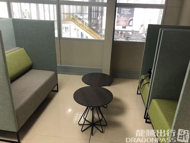 Бизнес-зал Nthula Lounge (Domestic) в аэропорту Сэр Серетз Хама (GBE)