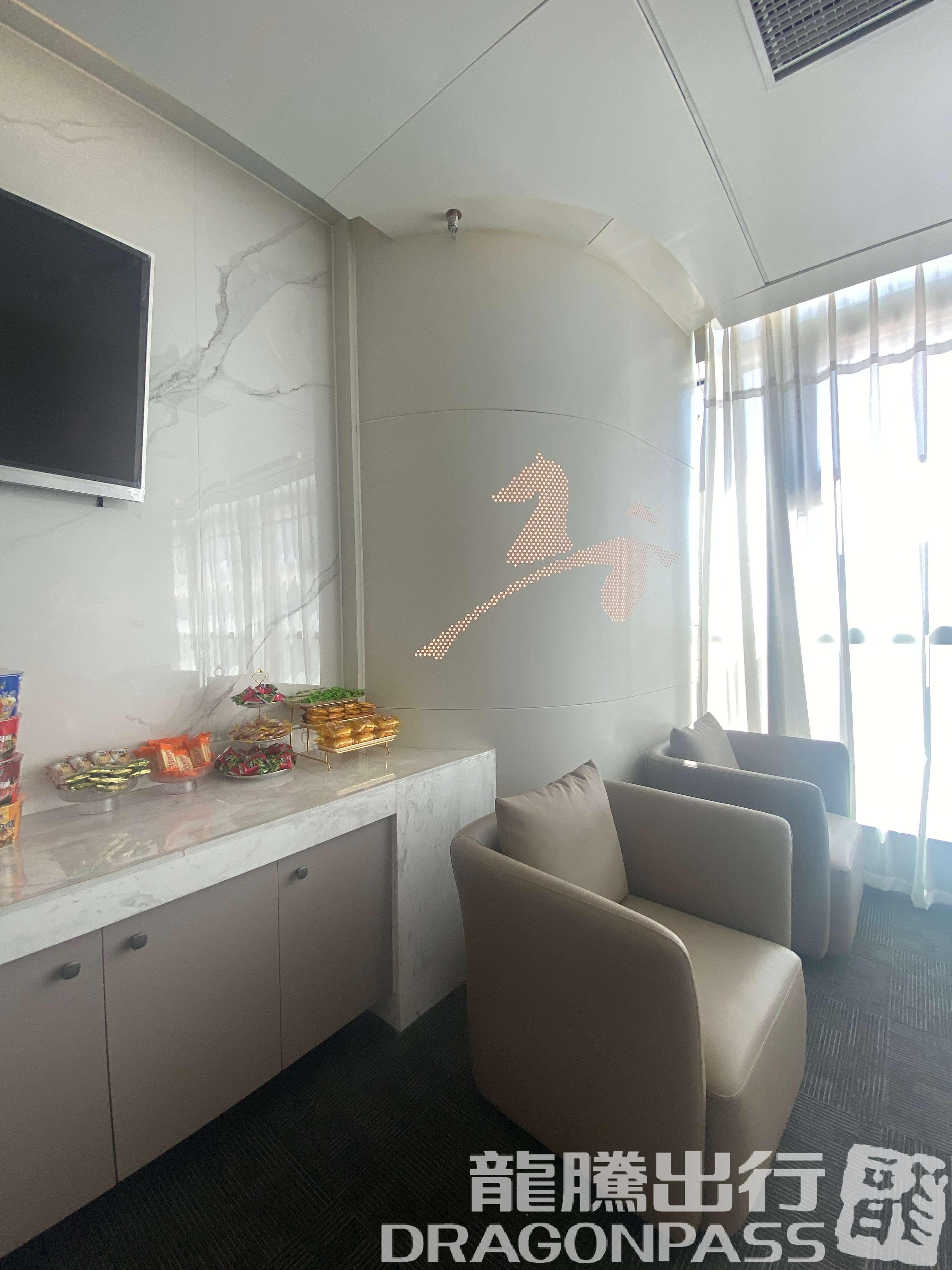 Бизнес-зал First Class Lounge No.6 (T2 Dom) в аэропорту Хух-Хото Байта (HET)