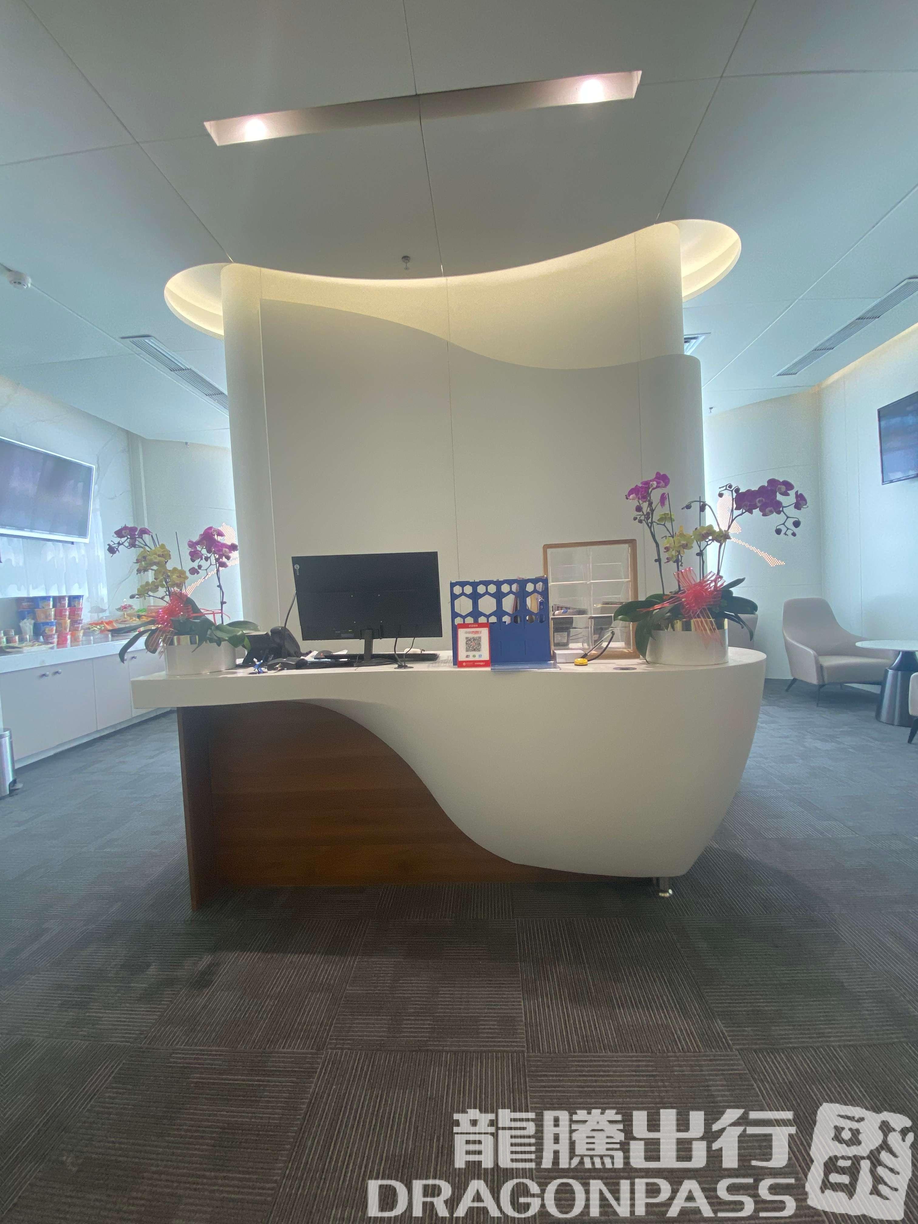 Бизнес-зал First Class Lounge No.6 (T2 Dom) в аэропорту Хух-Хото Байта (HET)