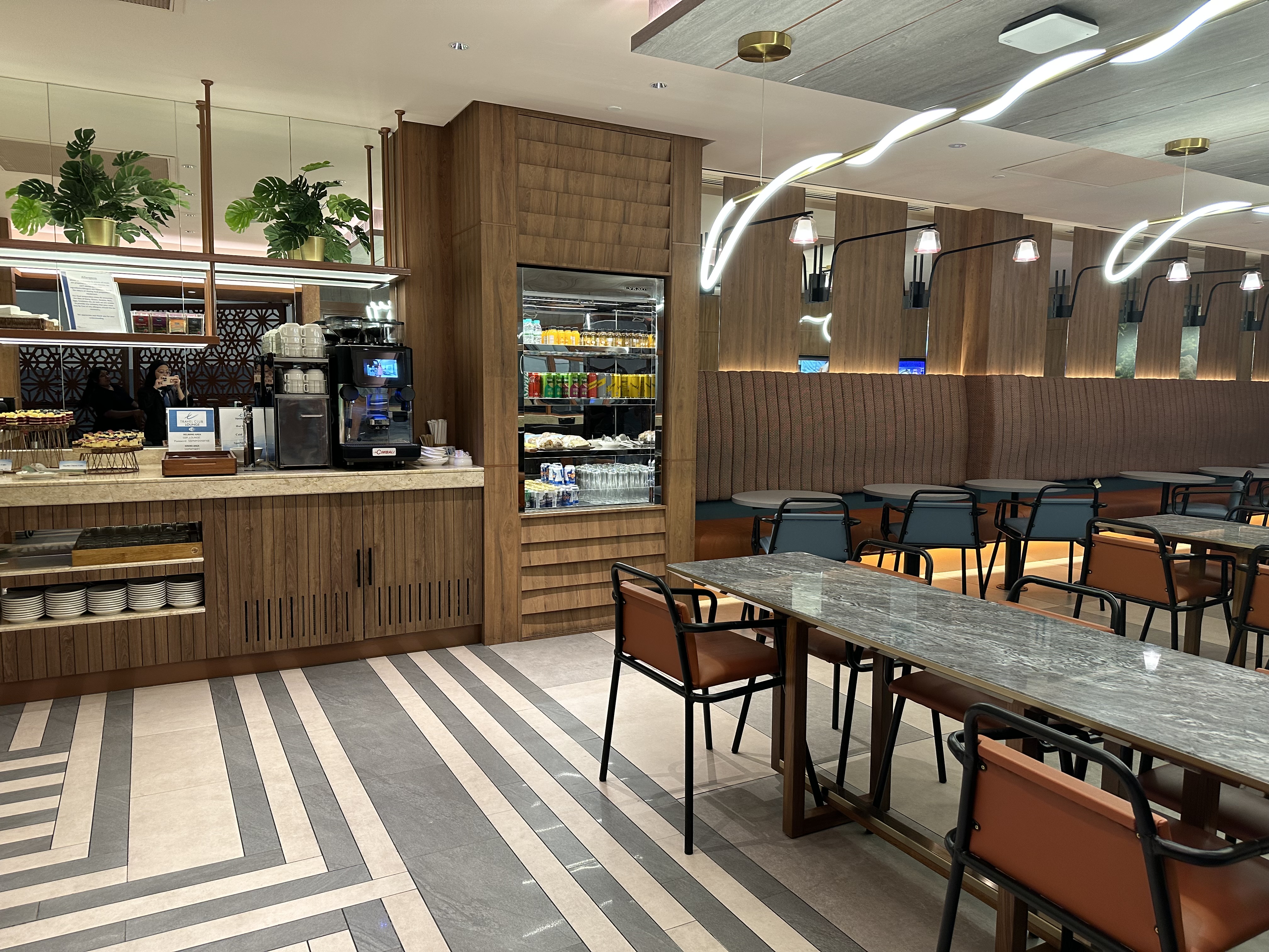 Бизнес-зал Travel Club Lounge (T2) в аэропорту Куала-Лумпур (KUL)