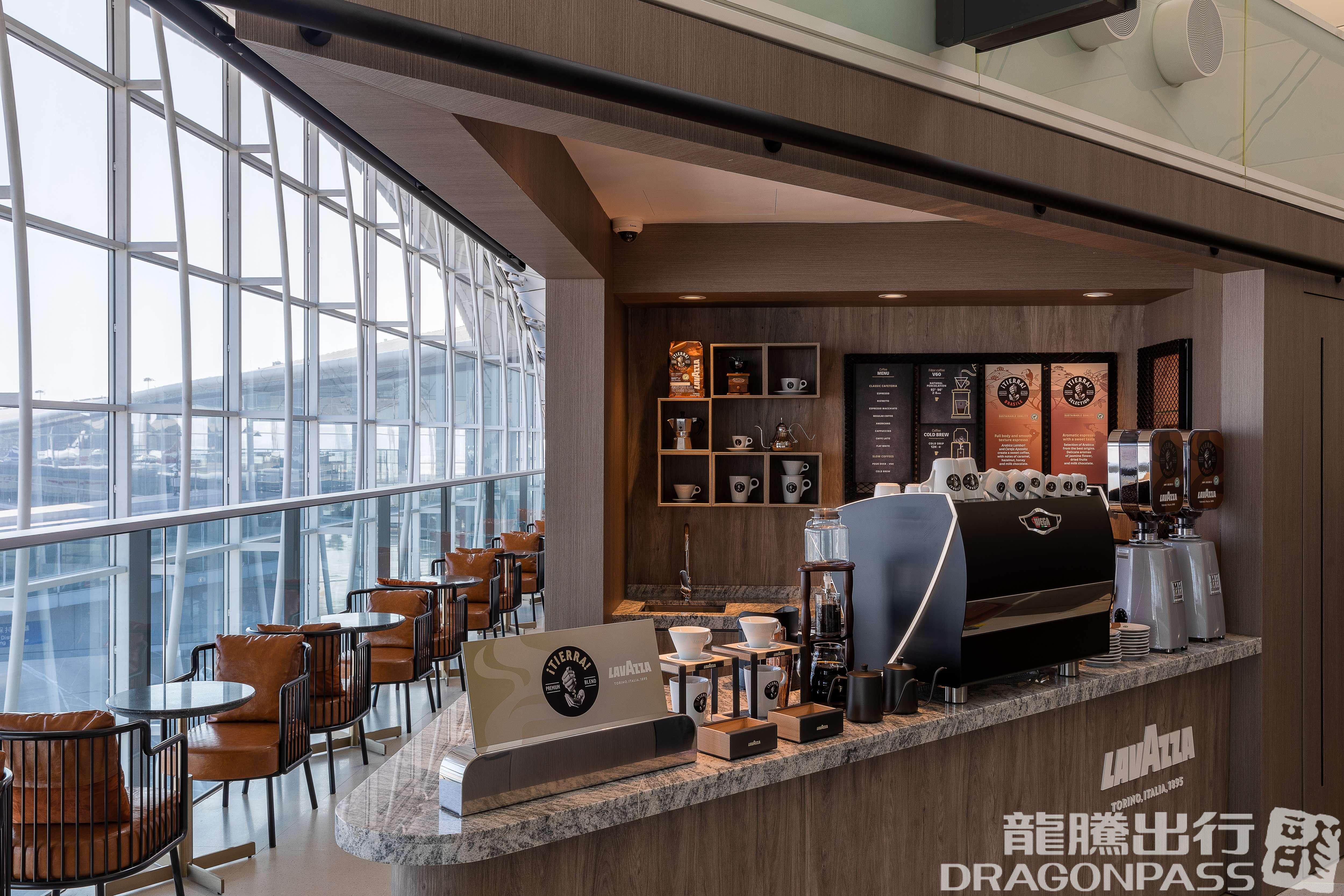 Бизнес-зал Plaza Premium Lounge (Gate 60) в аэропорту Гонконг (HKG)