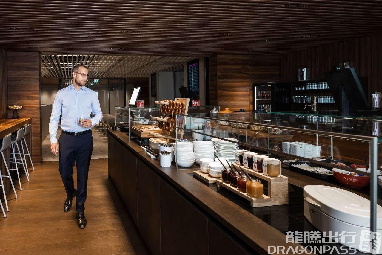 Бизнес-зал Lounge Tegel в аэропорту Бранденбург (BER)