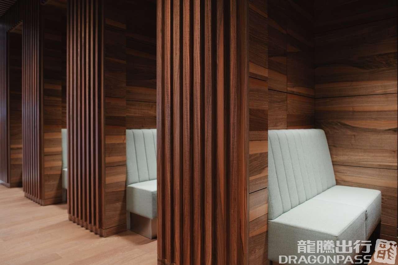 Бизнес-зал Lounge Tegel в аэропорту Бранденбург (BER)