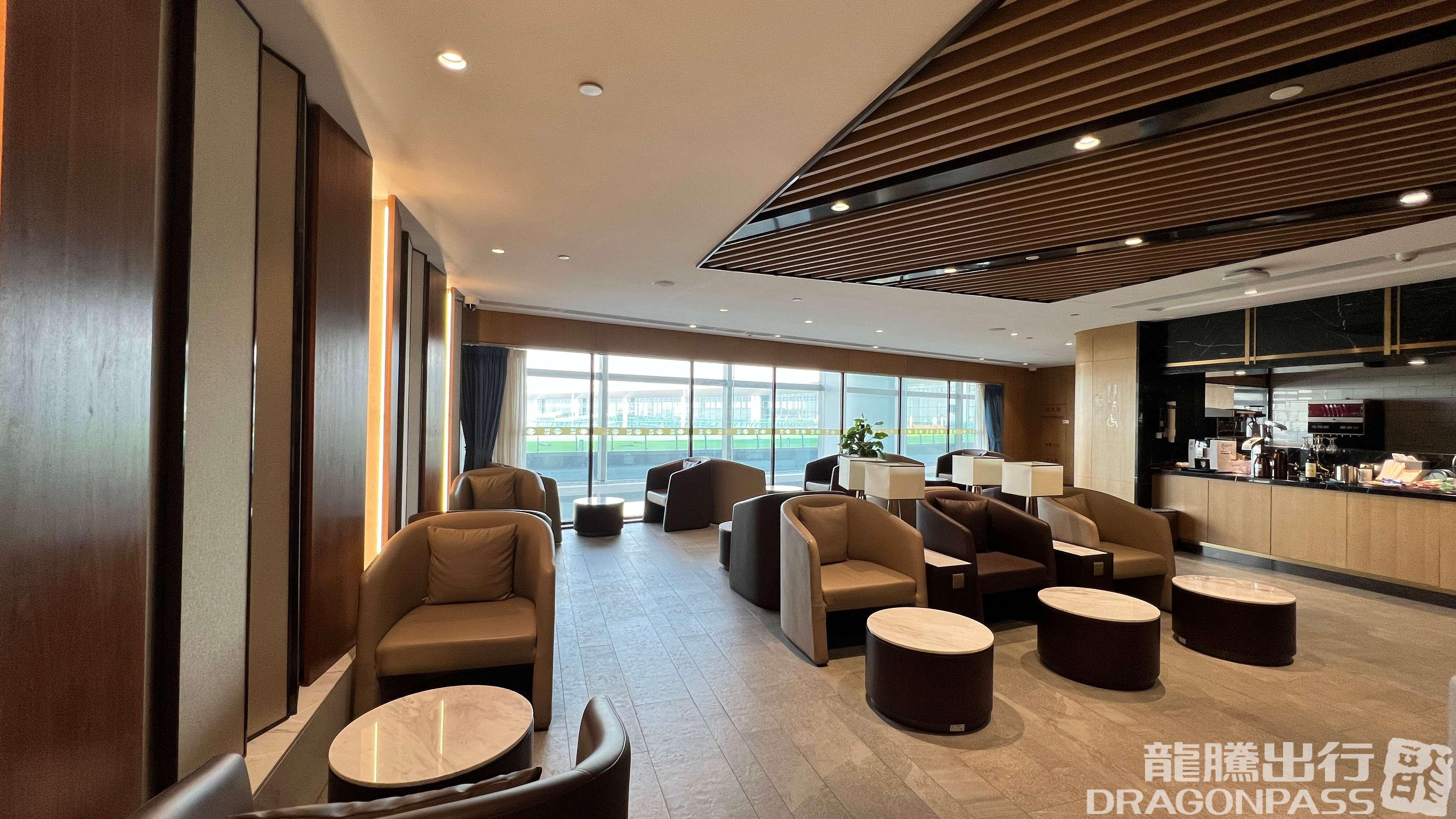 Бизнес-зал International VIP CLUB2 (T1 International) в аэропорту Циндао Лютин (TAO)