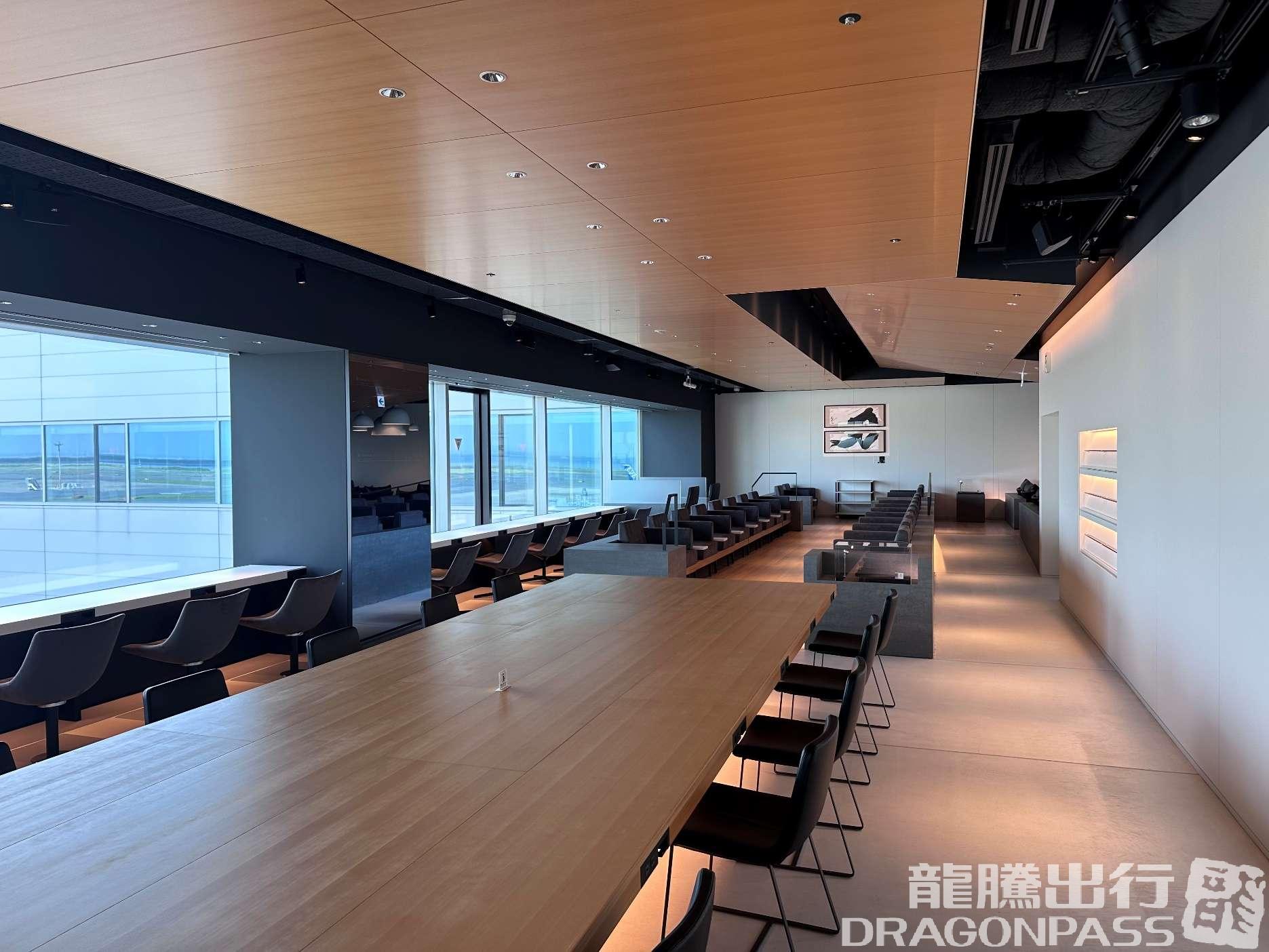 Бизнес-зал Power Lounge Premium в аэропорту Ханеда (HND)