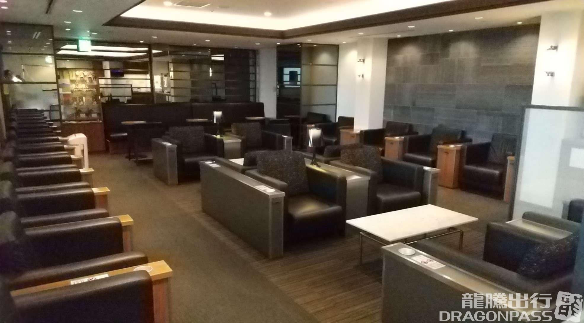 Бизнес-зал Card Members Lounge Rokko в аэропорту Кансай (KIX)