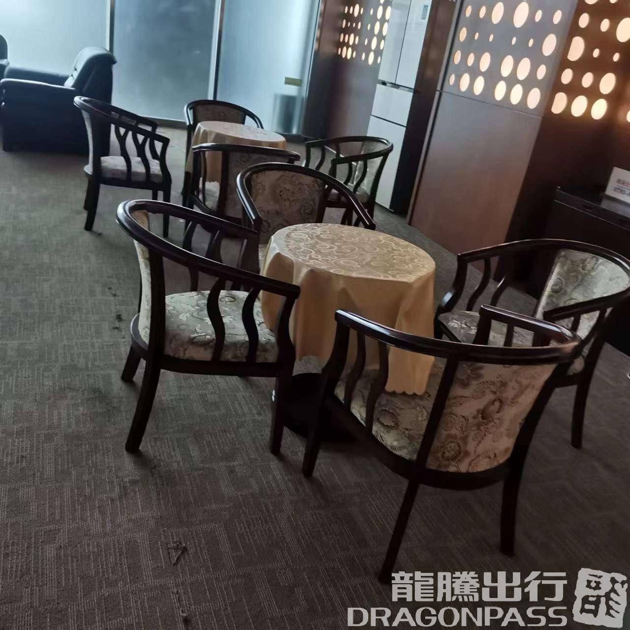 Бизнес-зал First Class Lounge в аэропорту Аэропорт Саньциншань (SQD)