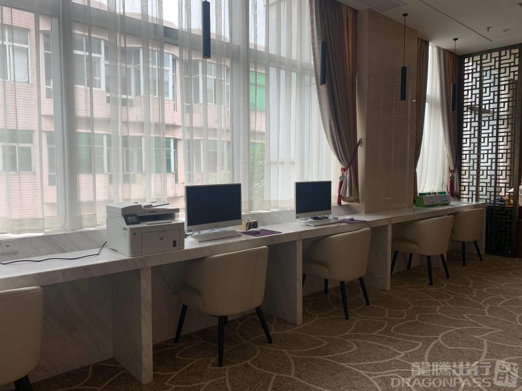 Бизнес-зал No.6 Business Lounge в аэропорту Чанша Хуанхуа (CSX)