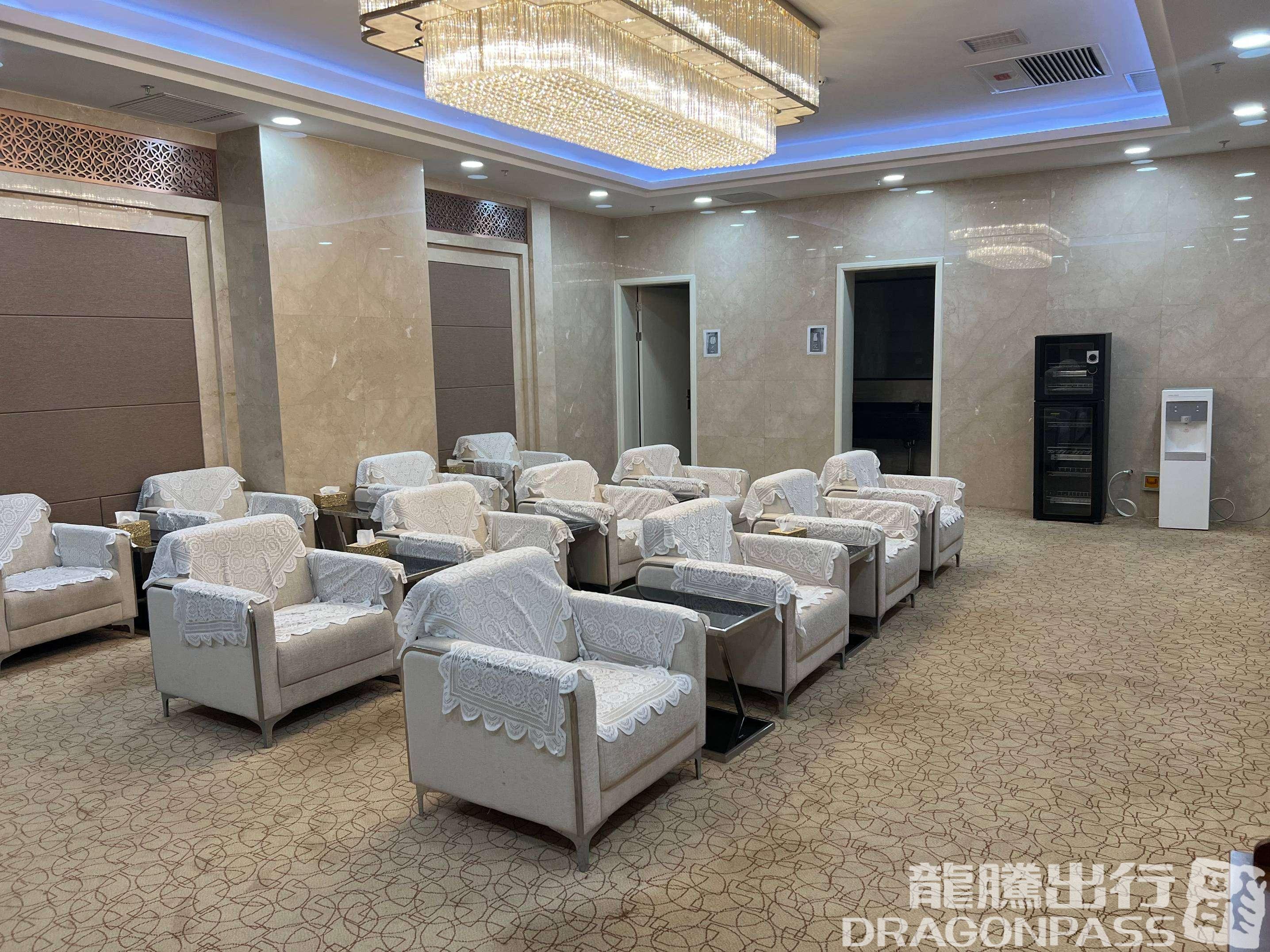 Бизнес-зал First Class Lounge(Dom) в аэропорту Аэропорт Шаче (QSZ)