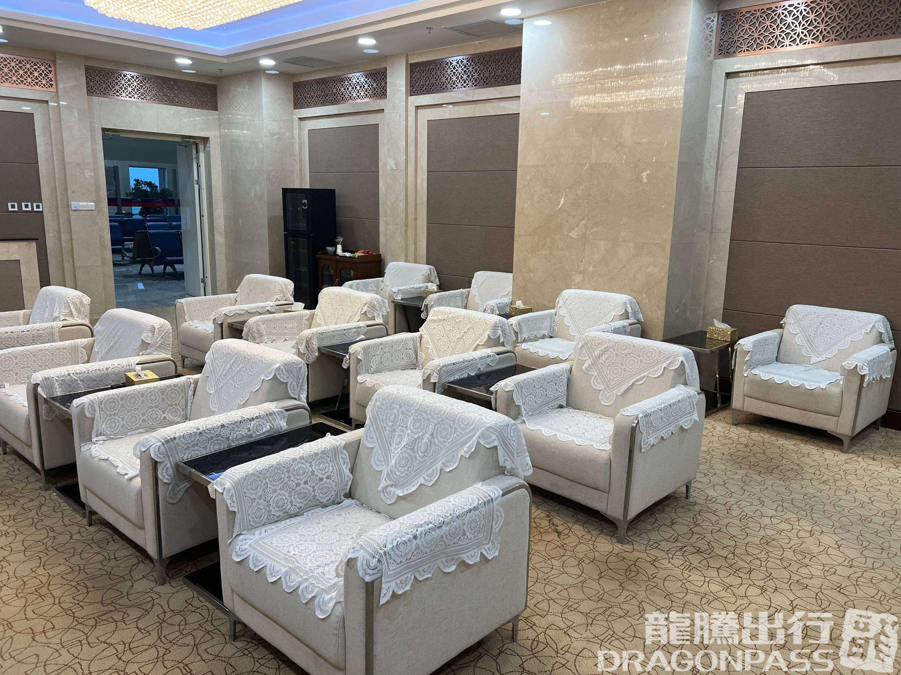 Бизнес-зал First Class Lounge(Dom) в аэропорту Аэропорт Шаче (QSZ)