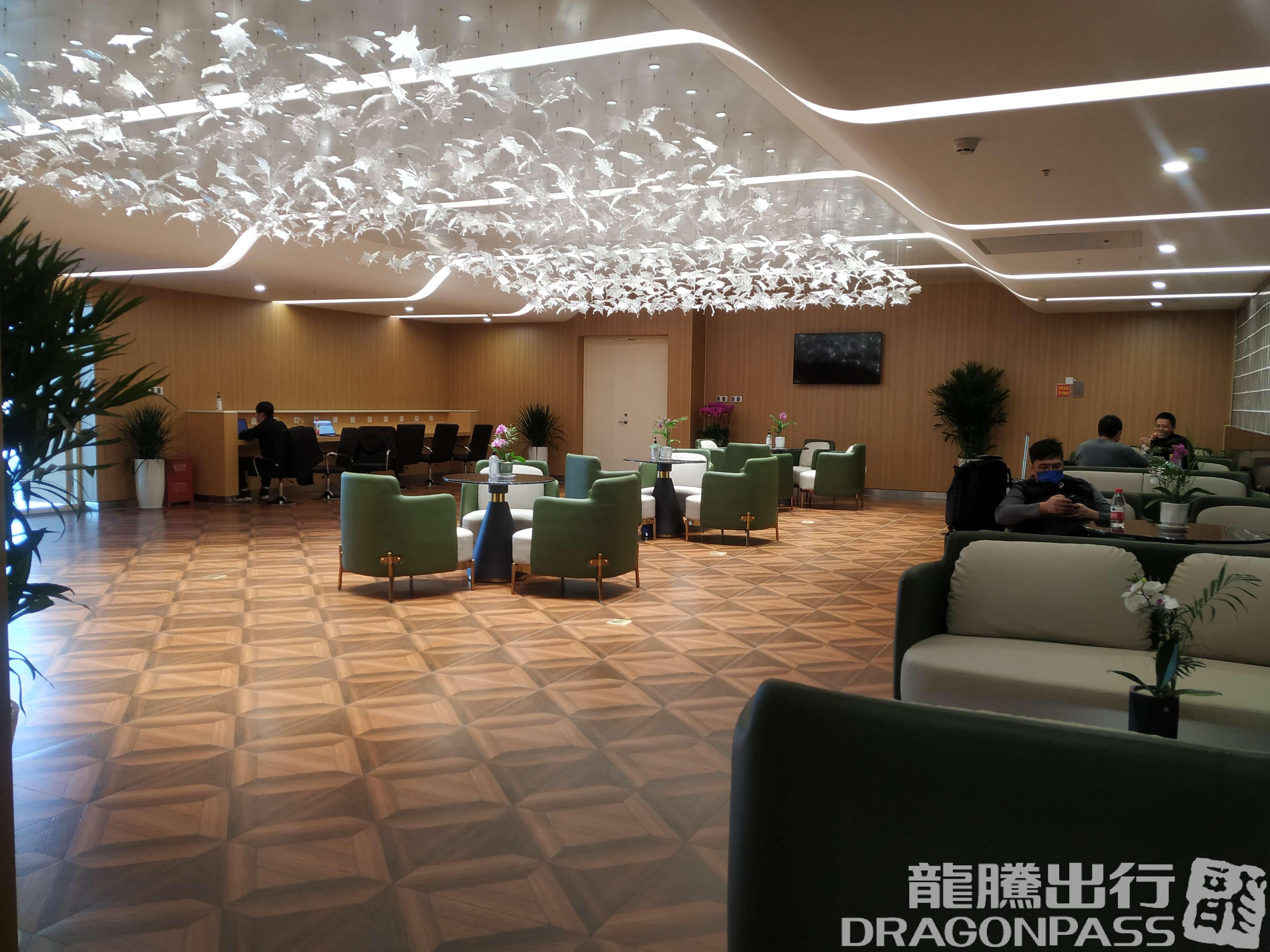 Бизнес-зал First class lounge в аэропорту Аэропорт Ляньюньган (LYG)