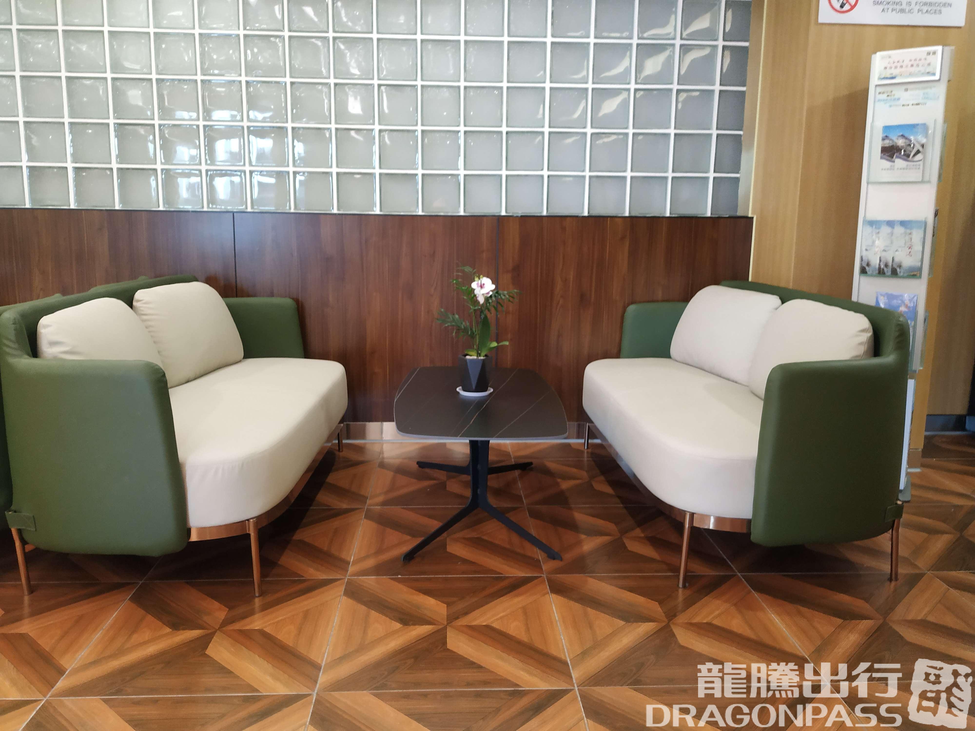 Бизнес-зал First class lounge в аэропорту Аэропорт Ляньюньган (LYG)