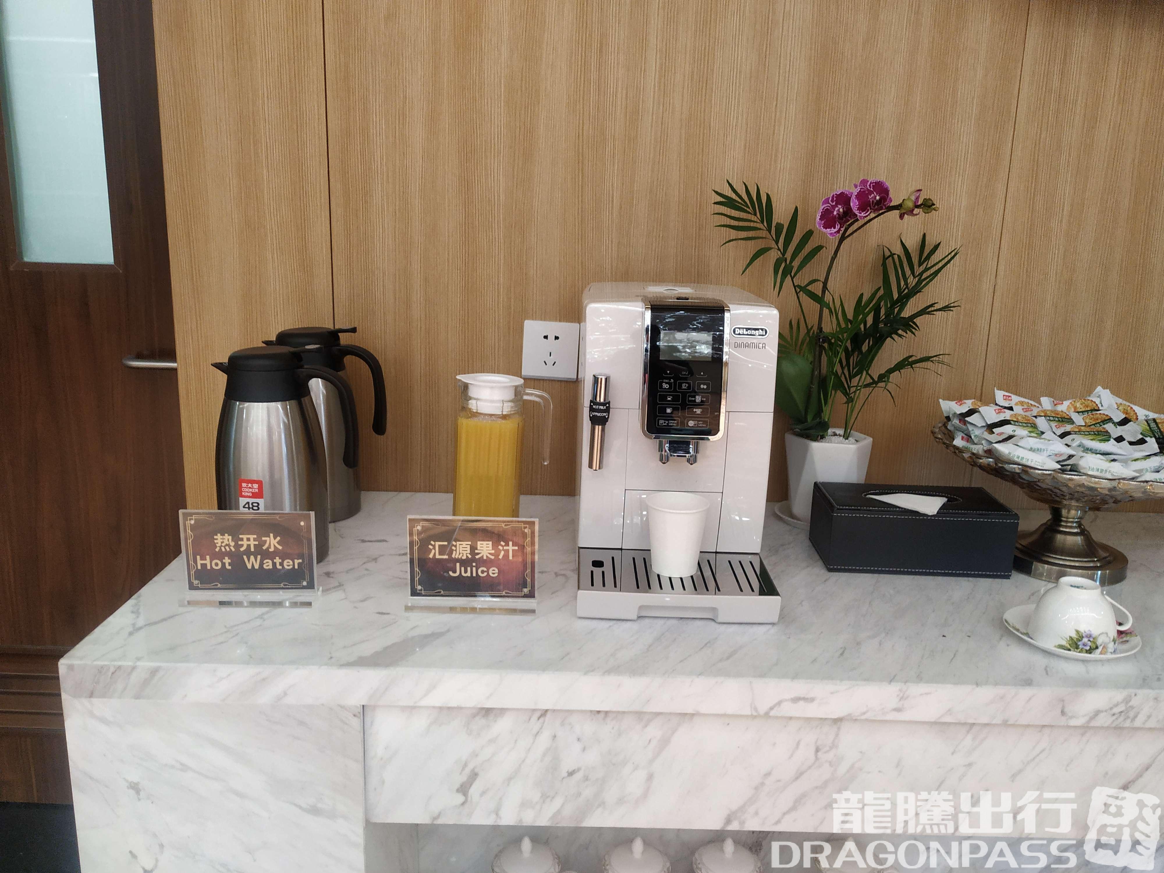 Бизнес-зал First class lounge в аэропорту Аэропорт Ляньюньган (LYG)