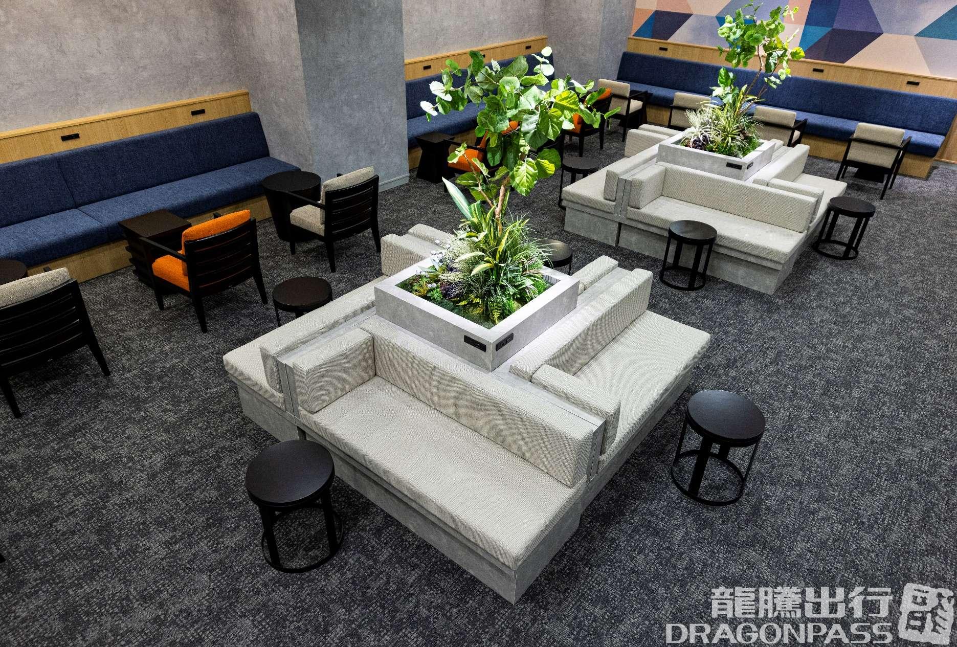 Бизнес-зал Lounge TIME/International в аэропорту Аэропорт Фукуока (FUK)