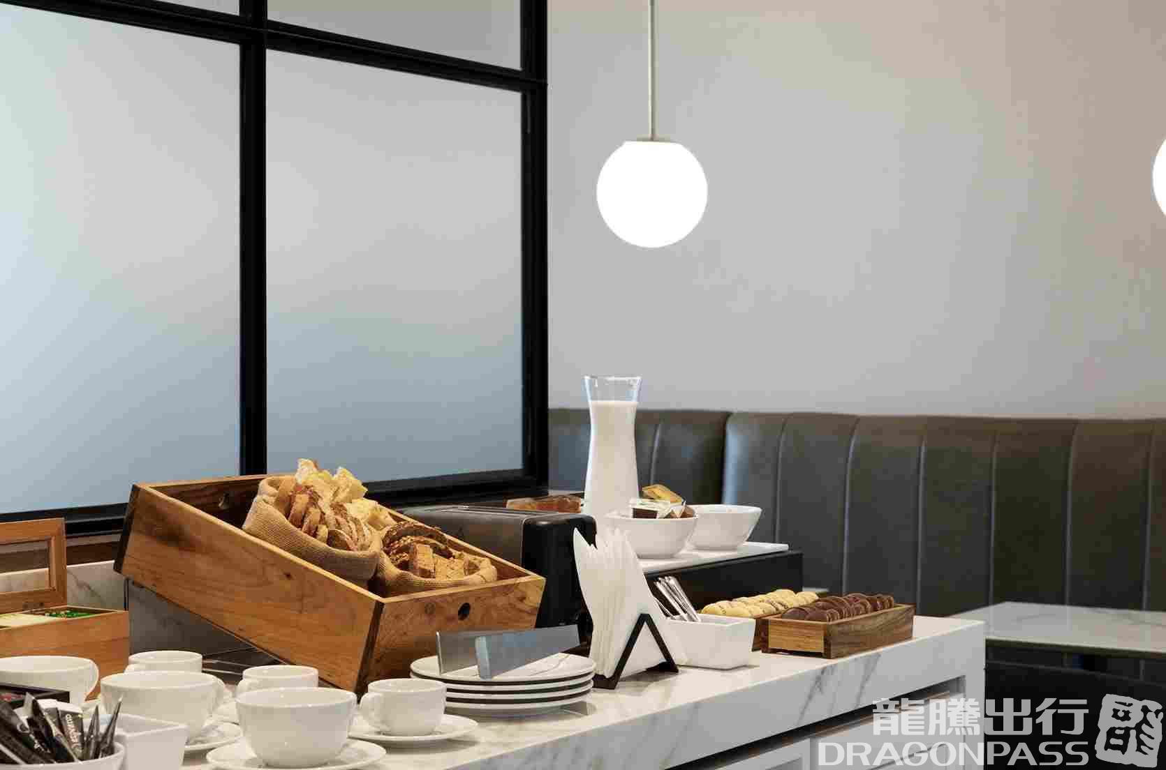 Бизнес-зал AMAE Lounge (Domestic) в аэропорту Фишертон (ROS)