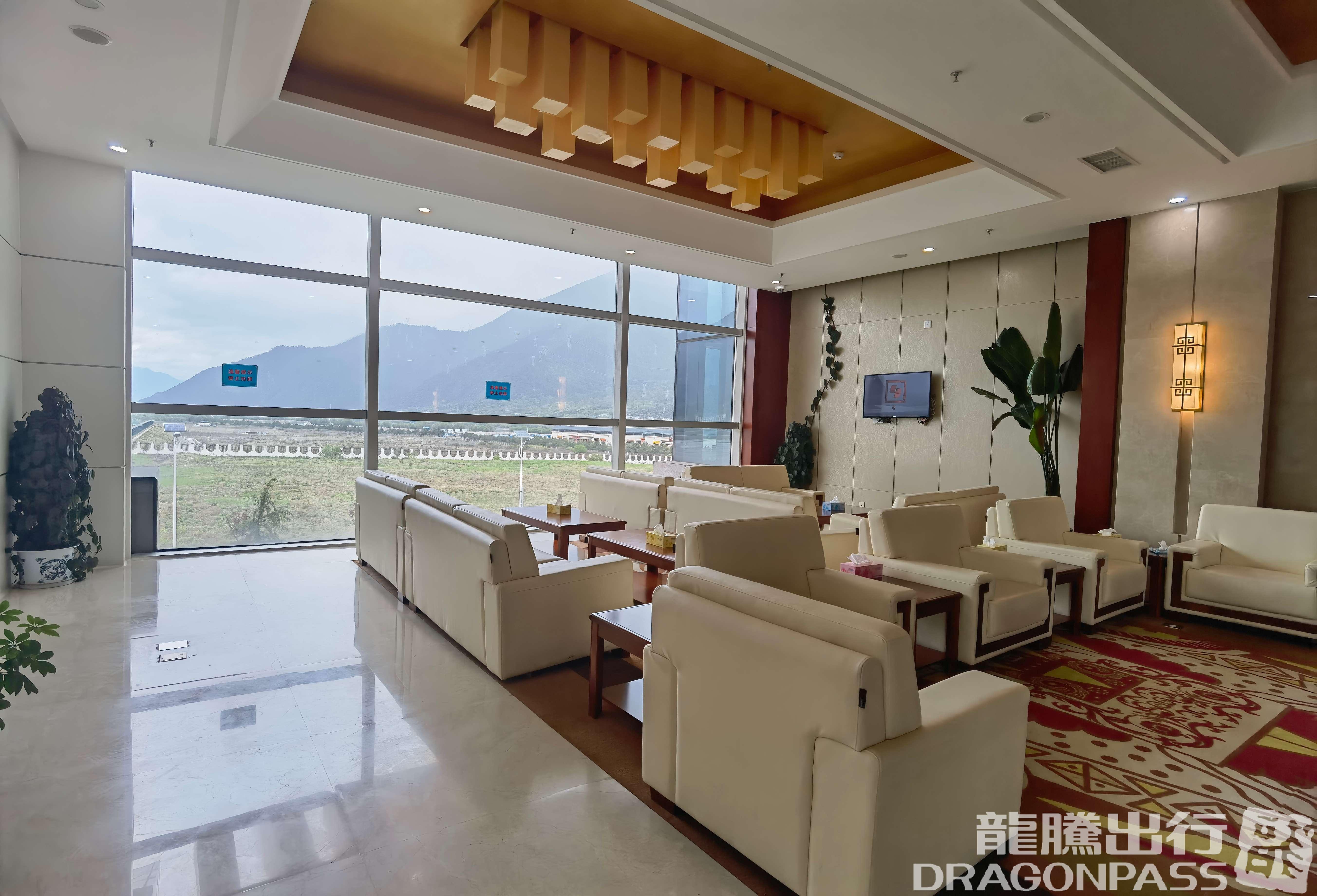 Бизнес-зал First Class Lounge(T1) в аэропорту Аэропорт Ньингчи Мэйнлинг (LZY)