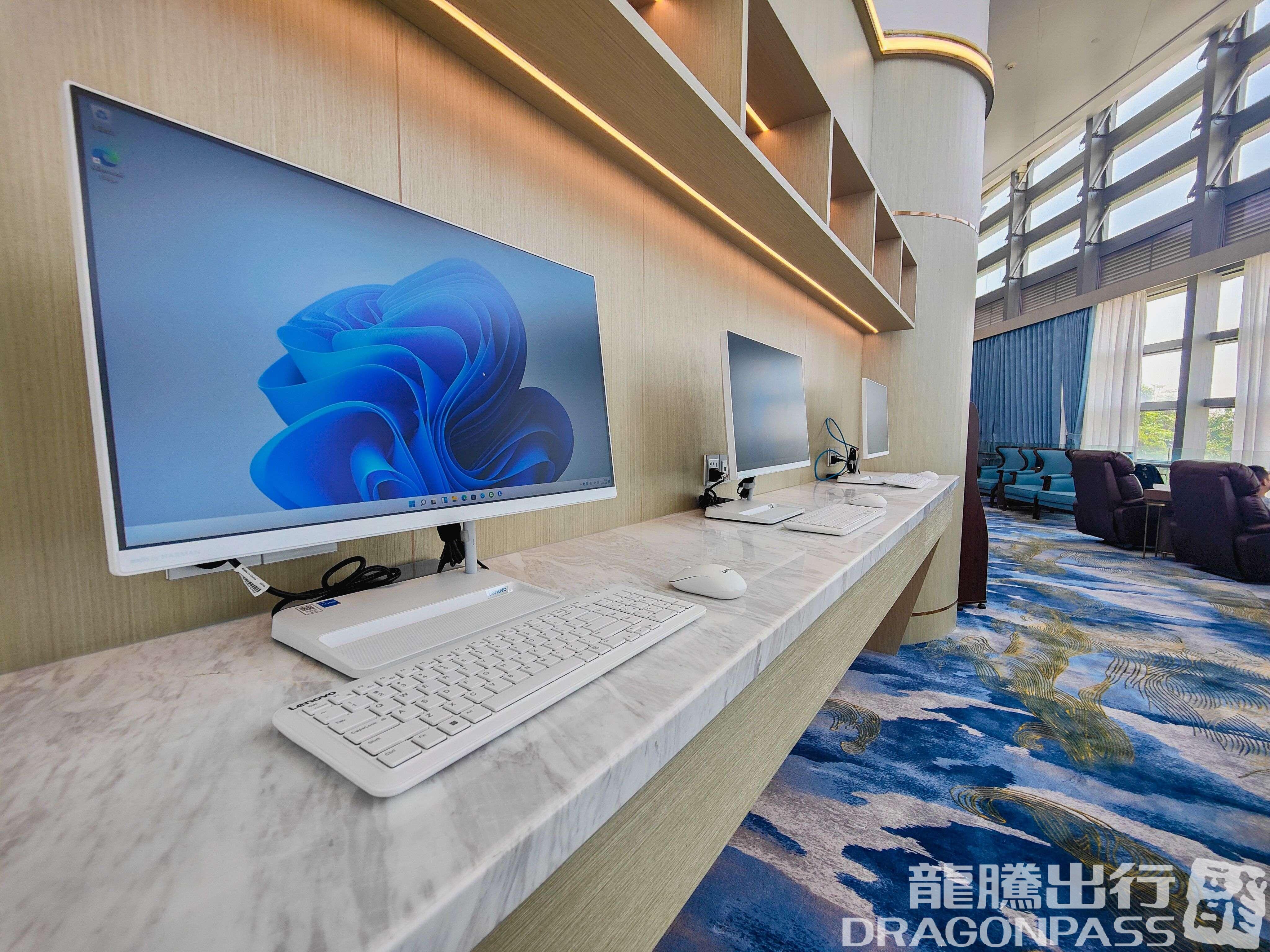 Бизнес-зал First Class Lounge (T2 Dom) в аэропорту Аэропорт Лючжоу (LZH)