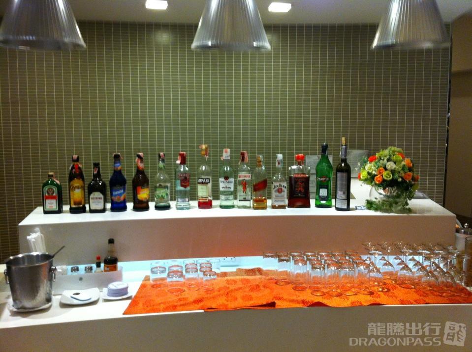 Бизнес-зал Miracle First Class Lounge (First Class Lounge ) в аэропорту Суварнабхуми (BKK)