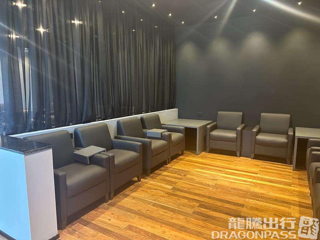 Бизнес-зал Sala VIP Black в аэропорту Интернасьональ Сильвио Петироси (ASU)